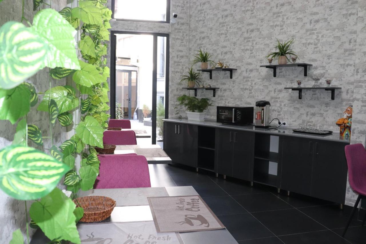 Bobur Hotel Tasjkent Buitenkant foto