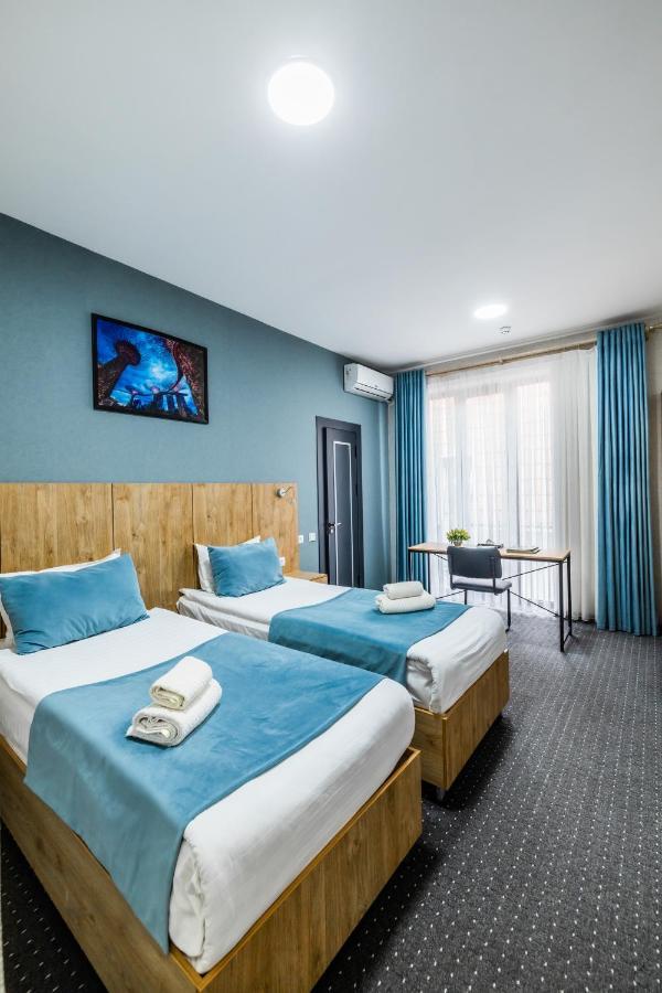 Bobur Hotel Tasjkent Buitenkant foto
