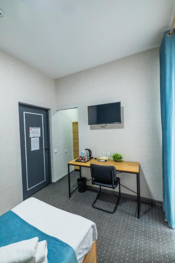 Bobur Hotel Tasjkent Buitenkant foto
