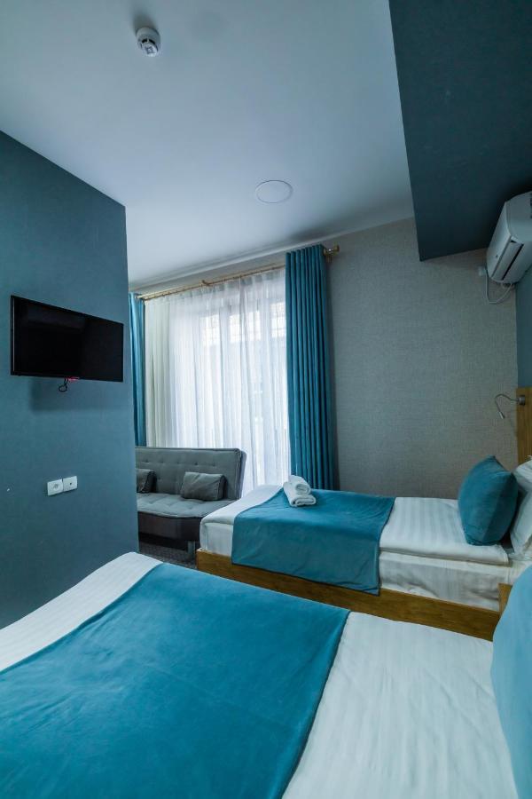 Bobur Hotel Tasjkent Buitenkant foto