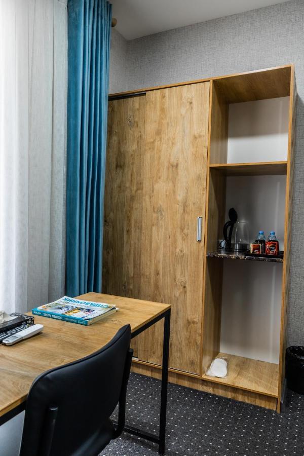 Bobur Hotel Tasjkent Buitenkant foto