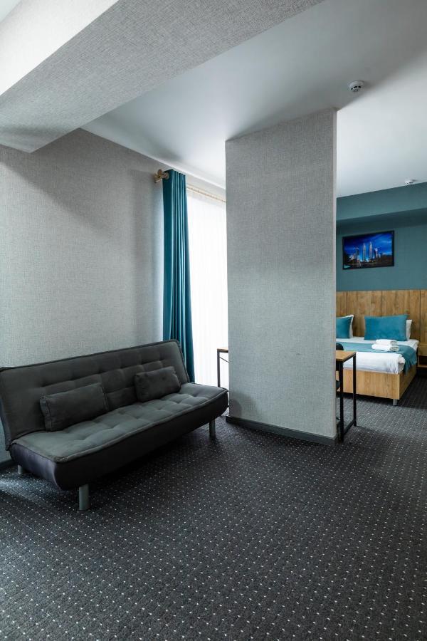 Bobur Hotel Tasjkent Buitenkant foto