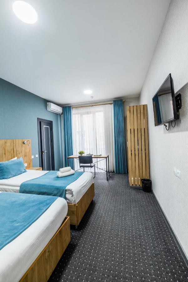 Bobur Hotel Tasjkent Buitenkant foto